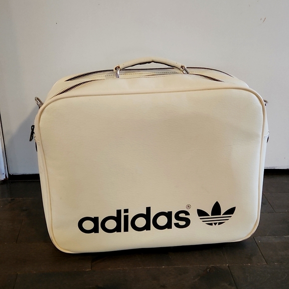 Vintage Adidas Bag - Picture 2 of 3
